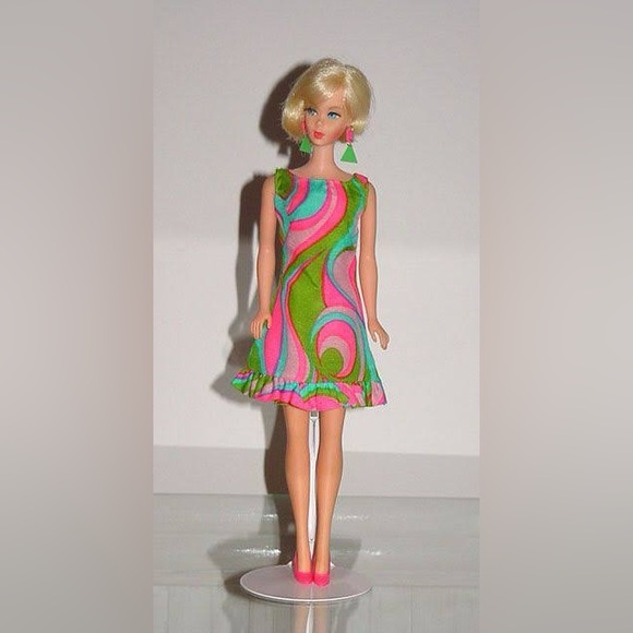 Barbie Swirly Cue Dress by Unique Vintage - Picture 3 of 6